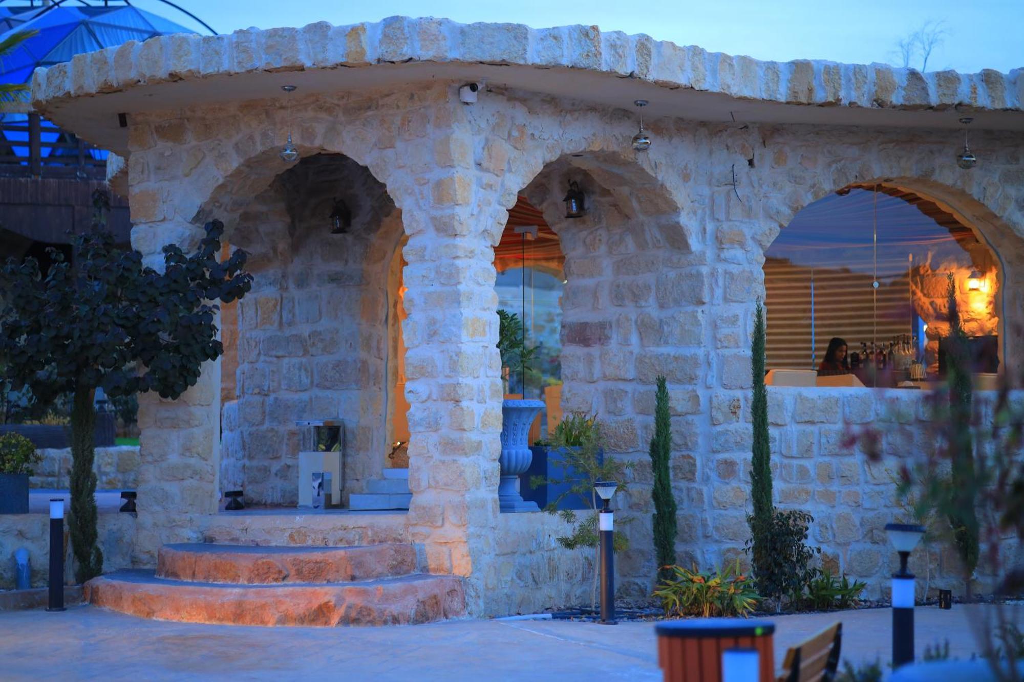 Petra Seasons Luxury Resort Al Hayy Exterior foto